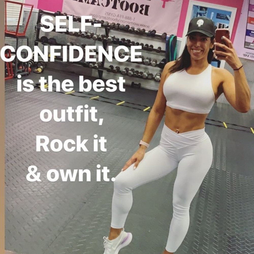 Scrunch Booty LEGGINGS WHITE CLS SPORTSWEAR